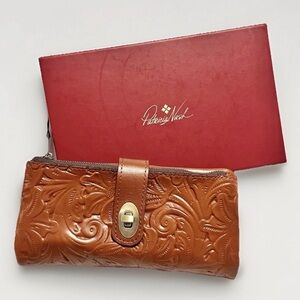 PATRICIA NASH LEATHER Tooled FLORENCE CLUTCH WALLET Cognac Annesley Twist Lock